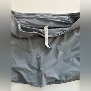 Lululemon skirt grey cute side pleat detail 10 tall